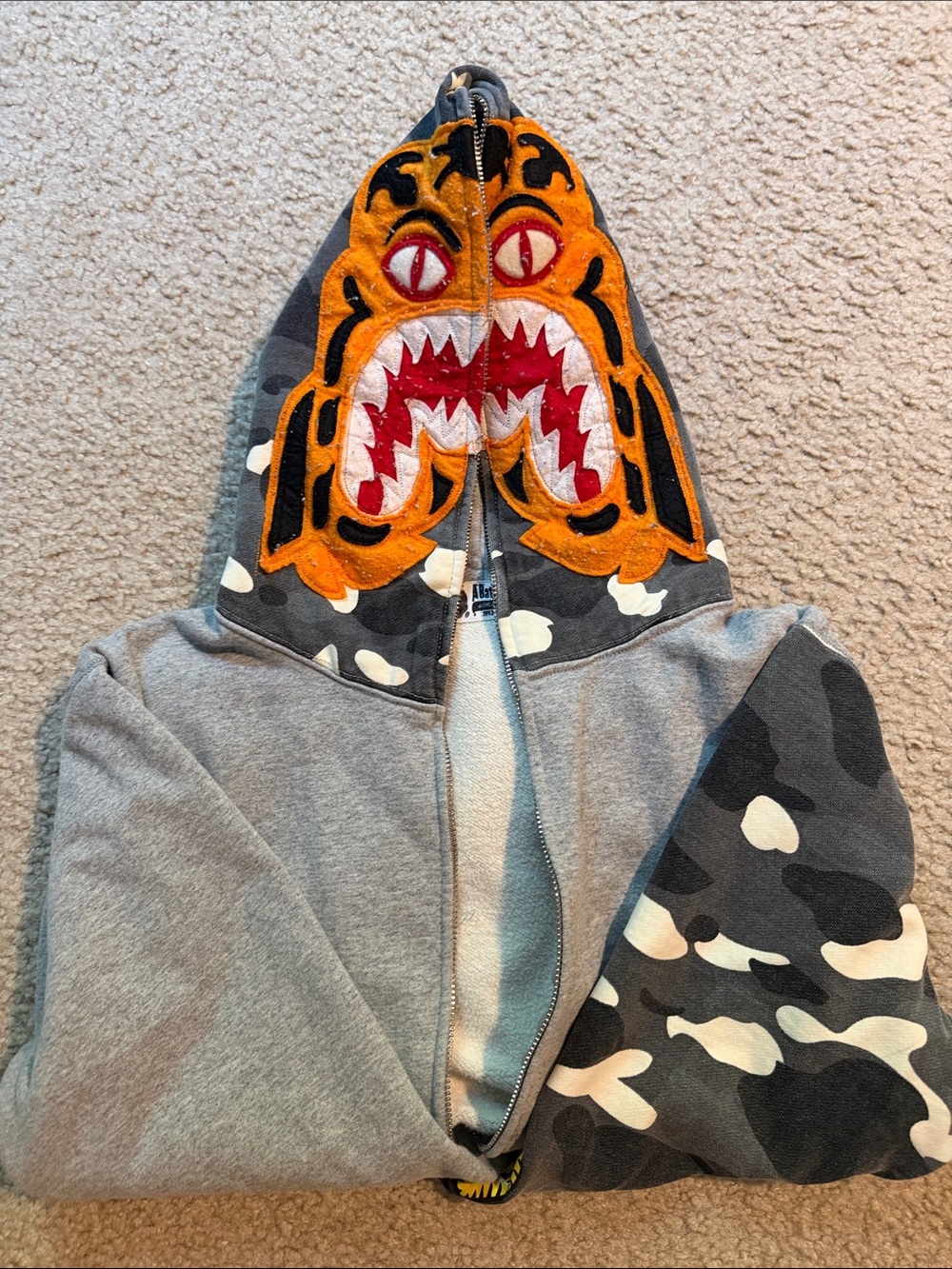Bape jacket - Picture 2 of 5